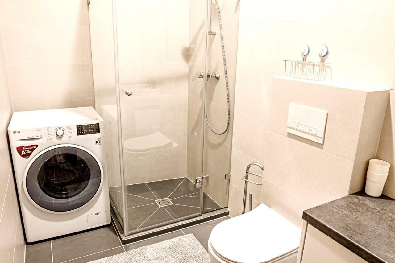 קובנה Modern 1Bd Apartment In Old Town By Hostlovers מראה חיצוני תמונה